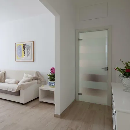 Azzurra House La Spezia